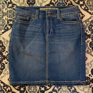 💕Sale 3 for $20 Nine West denim skirt 6